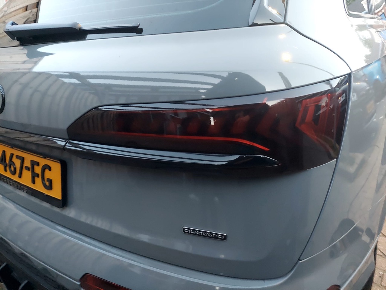 Koplampen en achterlichten smoken of tinten